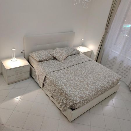 Savona Sea House Apartment ภายนอก รูปภาพ